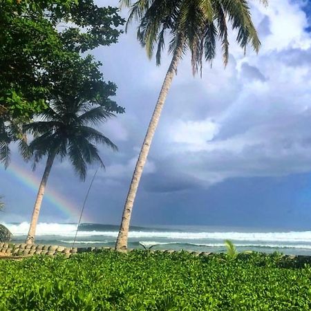 Southern Mentawai Outpost Hotel Sibigau Island Екстериор снимка